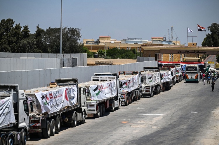 170.000 ТОНИ ХУМАНИТАРНА ПОМОШ ЧЕКААТ ДОЗВОЛА ЗА ВЛЕЗ ВО ГАЗА